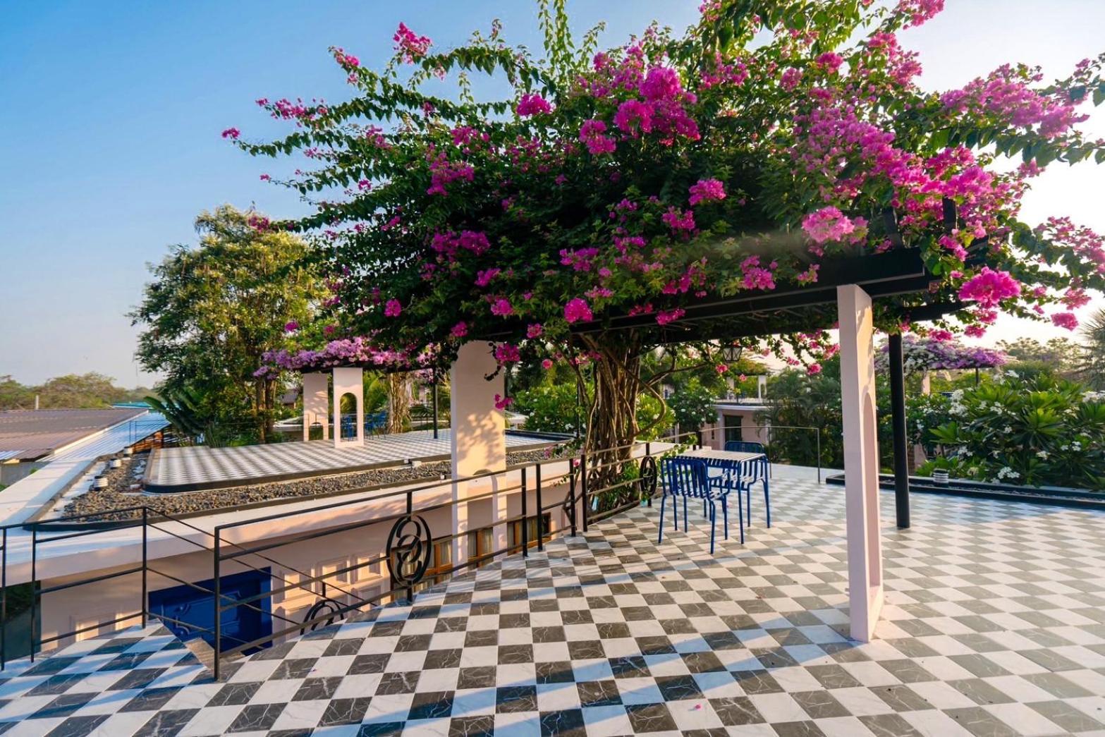 The Sea-Cret Garden Hua Hin Hotel Buitenkant foto